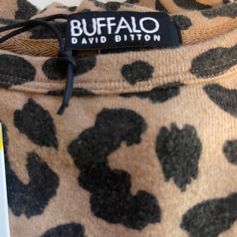 Buffalo - Picture 3 of 4